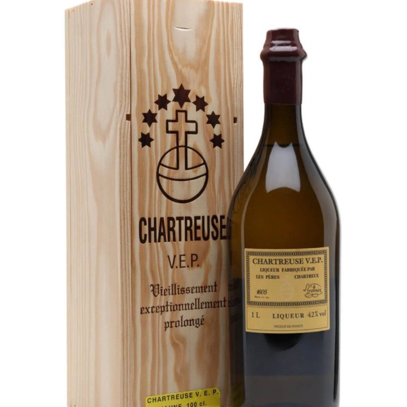 Chartreuse Yellow VEP Liqueur 1L
